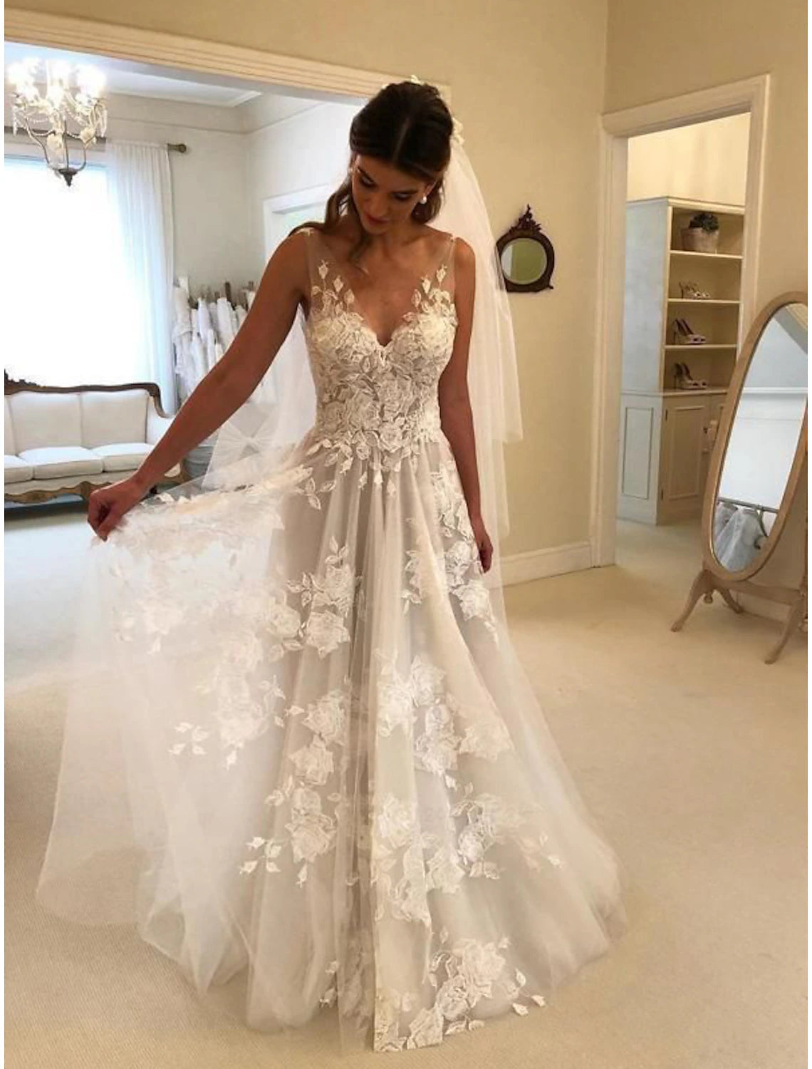 Weitese Beach Boho Wedding Dresses A-Line V Neck Sleeveless Sweep / Brush Train Lace Bridal Gowns With Appliques