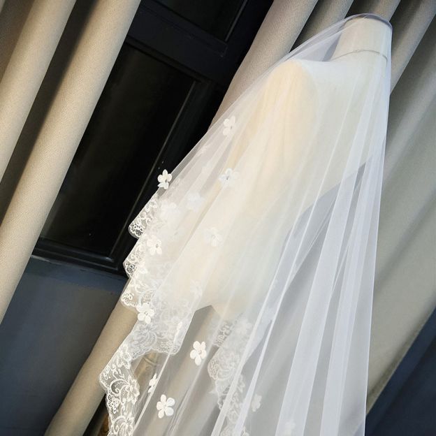 Appliqued Lace Chapel Trailing Bridal Veils