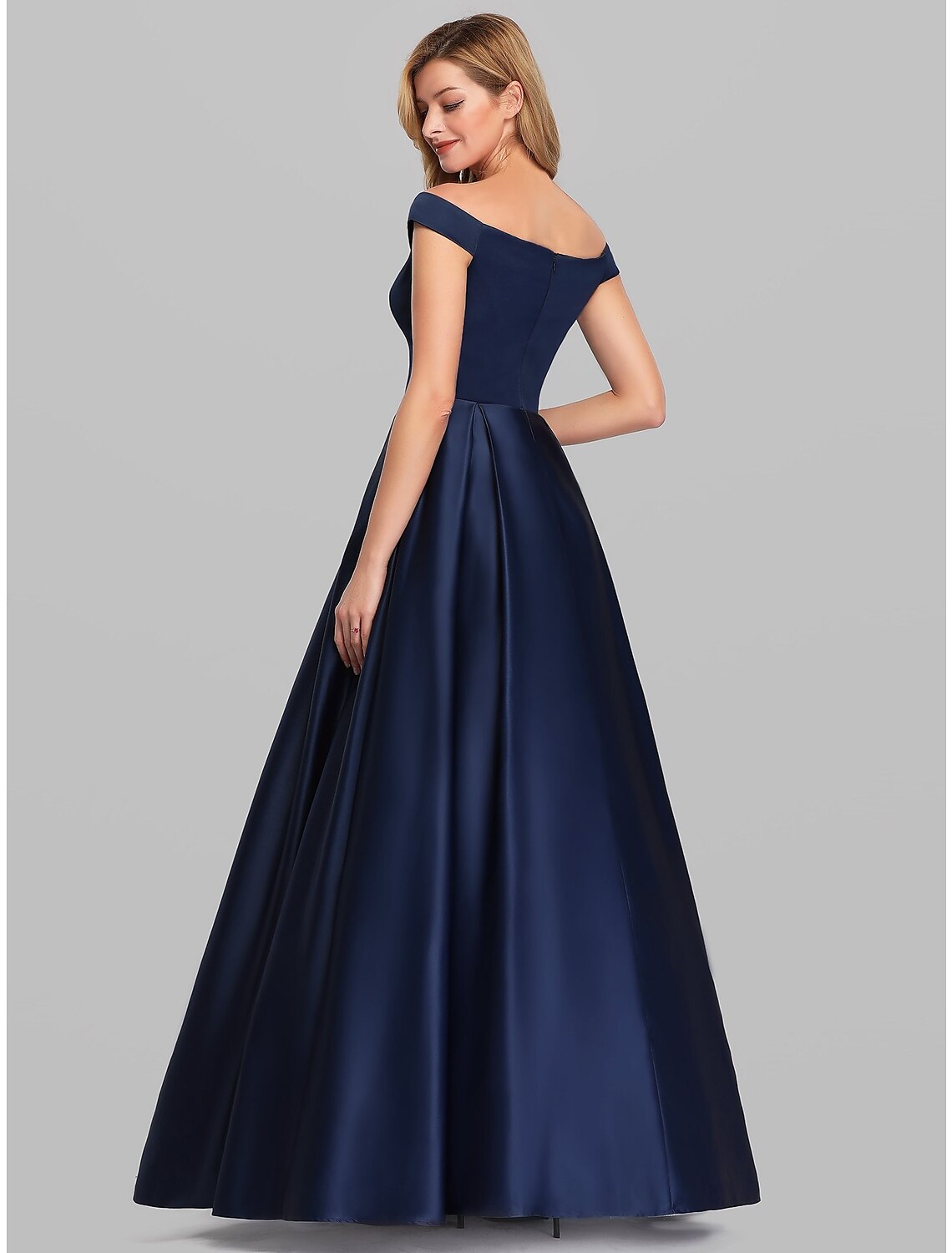 Weitese A-Line Evening Gown Party Dress Elegant & Luxurious Dress Wedding Guest Formal Evening Floor Length Sleeveless Plunging Neck Satin with Ruched