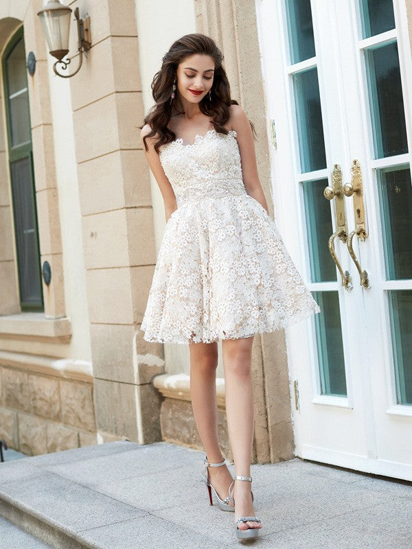 Weitese A-Line/Princess Sweetheart Sleeveless Rhinestone Short/Mini Lace Dresses