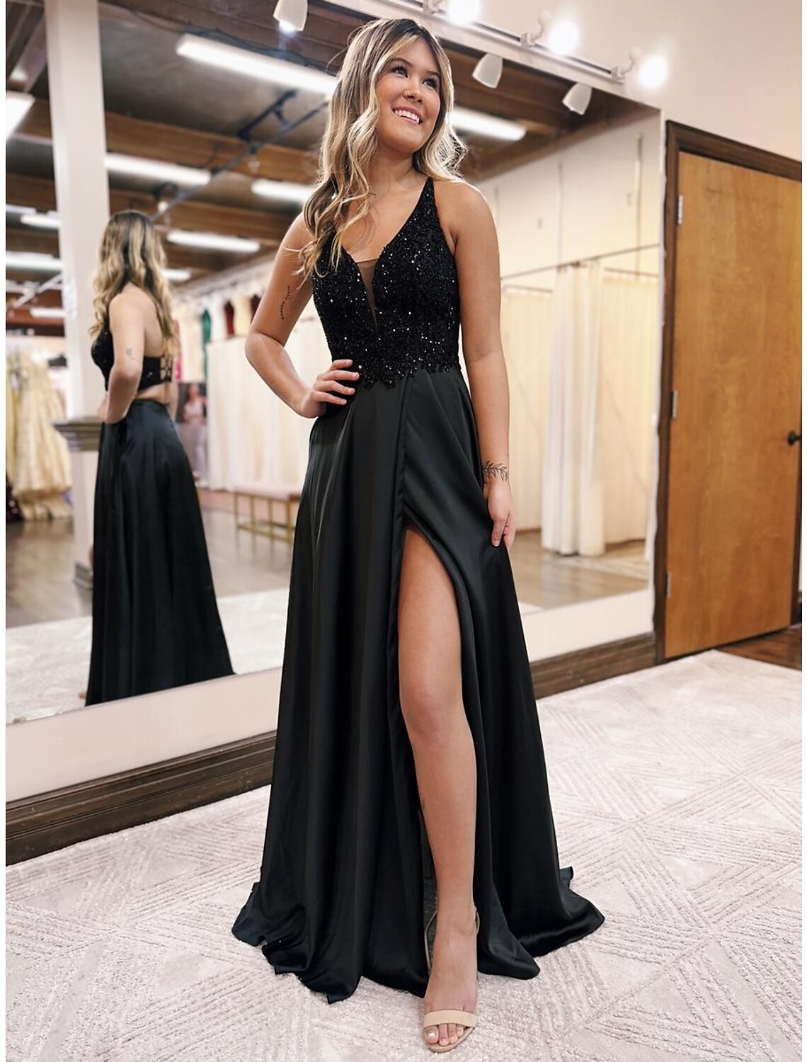 Weitese A-Line Evening Gown Empire Dress Formal Prom Floor Length Sleeveless V Neck Pocket Satin Backless with Beading Appliques