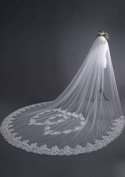 One-tier Cathedral Bridal Veils With Applique