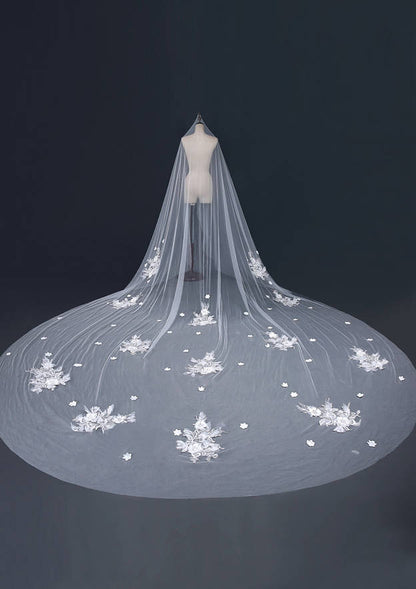 One-tier Cathedral Bridal Veils With Applique Lace Flower