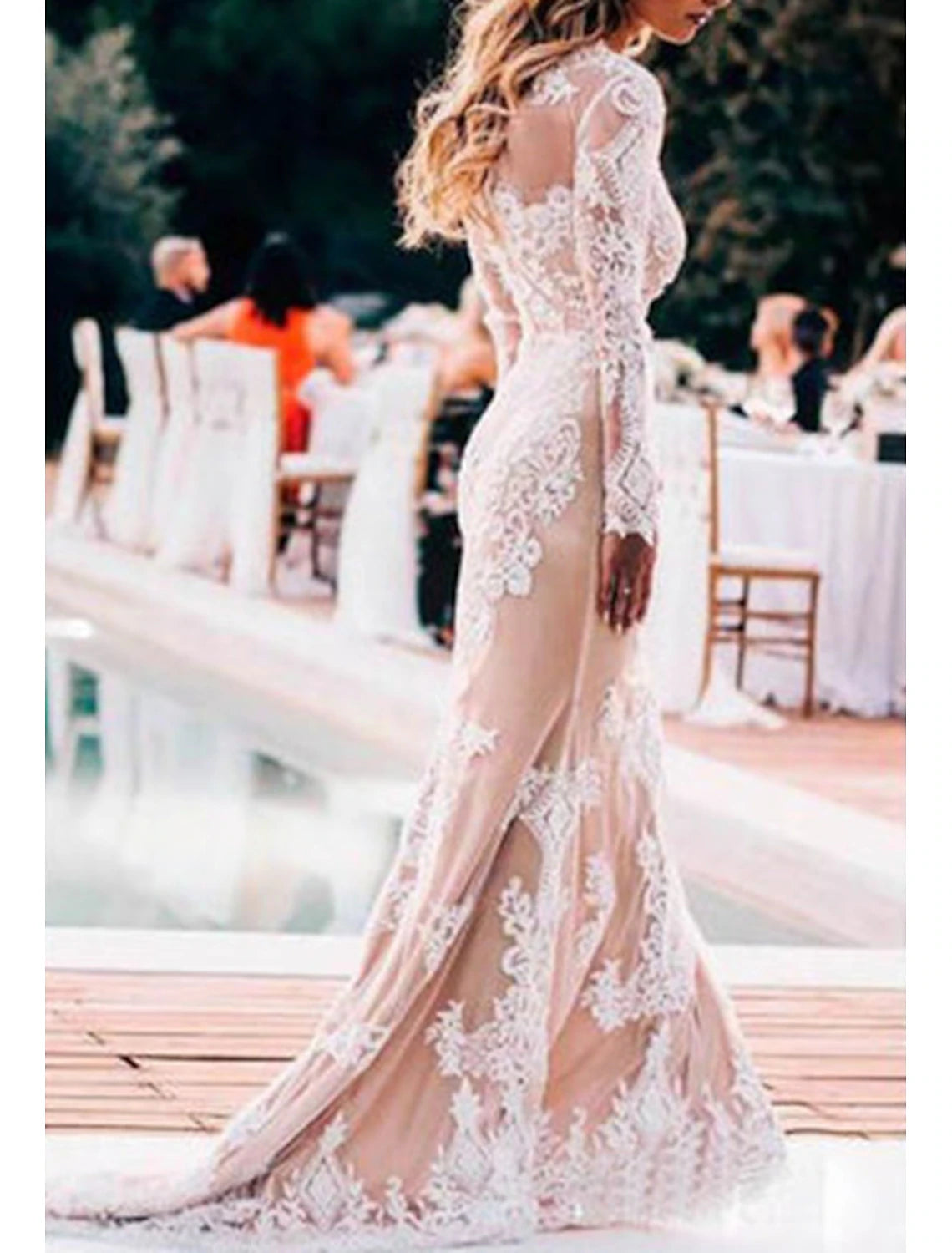 Beach Wedding Dresses in Color Boho Wedding Dresses Mermaid / Trumpet Scoop Neck Long Sleeve Court Train Lace Bridal Gowns