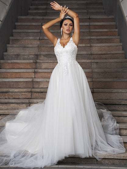 Tulle Applique V-neck Sleeveless Chapel Train Wedding Dresses