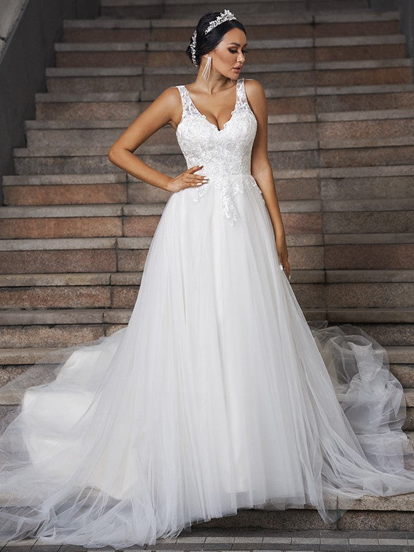 Tulle Applique V-neck Sleeveless Chapel Train Wedding Dresses