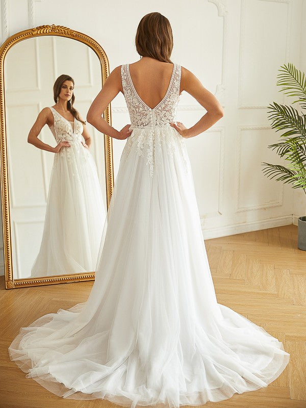 Tulle Applique V-neck Sleeveless Sweep/Brush Train Wedding Dresses