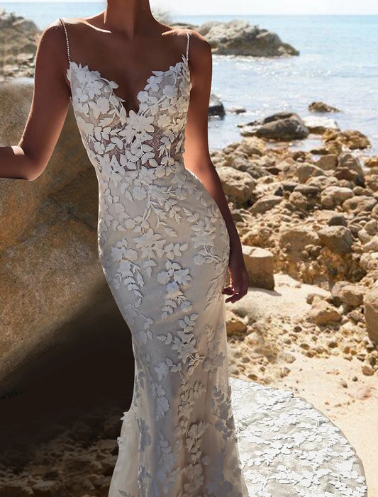 Beach Boho Wedding Dresses Mermaid / Trumpet Camisole V Neck Spaghetti Strap Chapel Train Lace Bridal Gowns