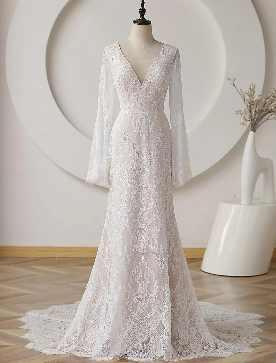 Beach Boho Wedding Dresses Sheath / Column High Neck Long Sleeve Court Train Lace Bridal Gowns