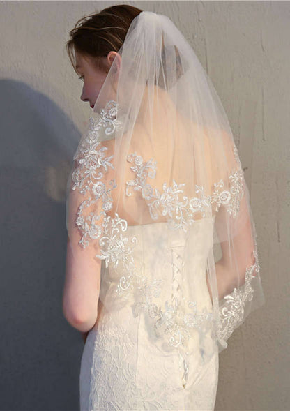 Two-tier Elbow Bridal Veils With Lace