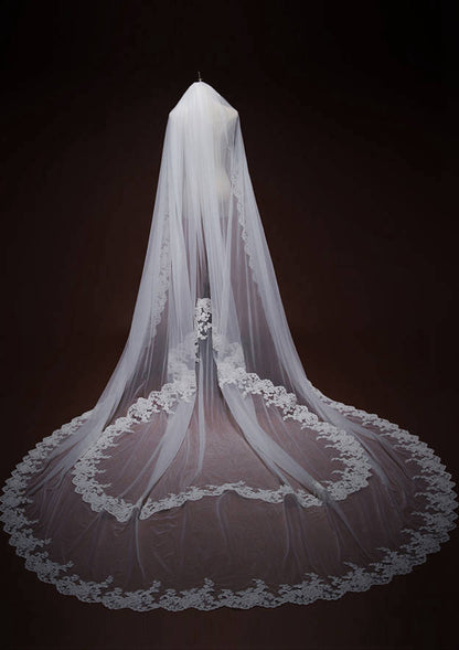 One-tier Cathedral Bridal Veils With Applique