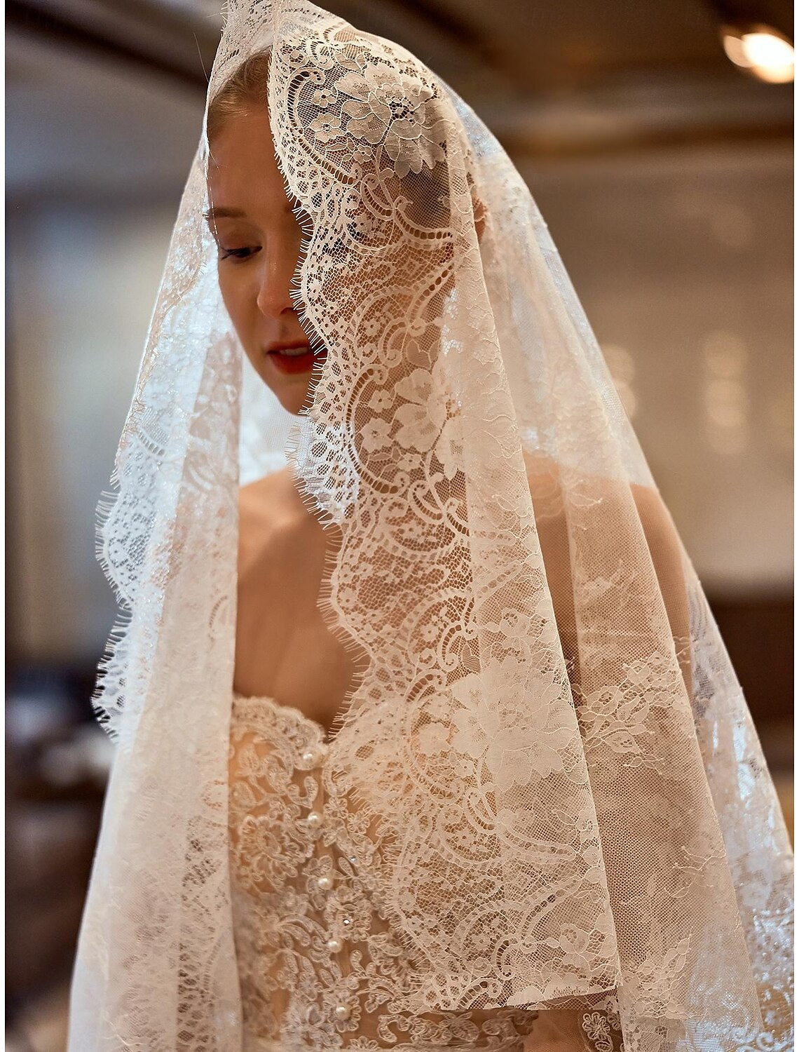 One-tier Vintage Inspired Wedding Veil Elbow Veils