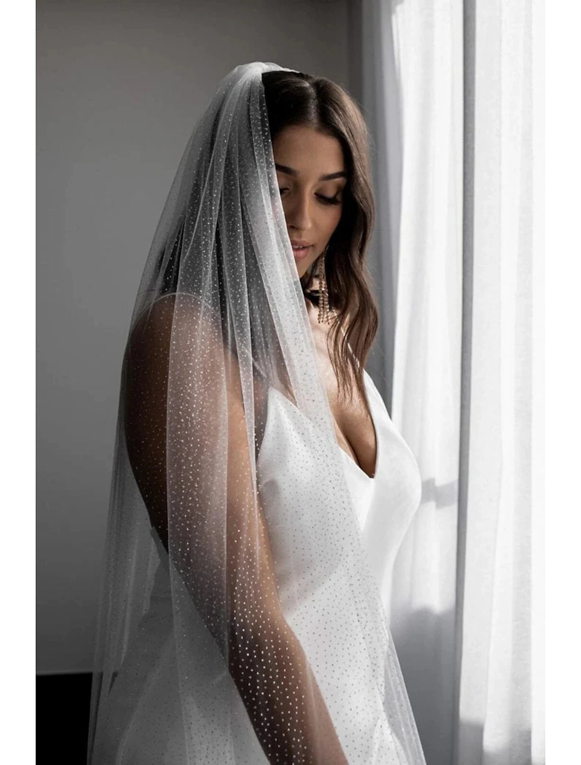 One-tier Simple / Sparkle & Shine Wedding Veil Cathedral Veils