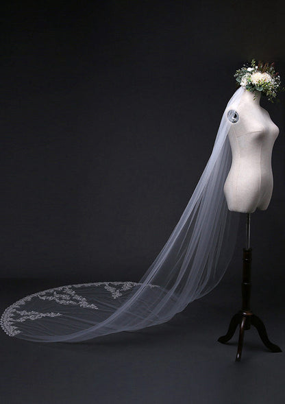 One-tier Cathedral Bridal Veils