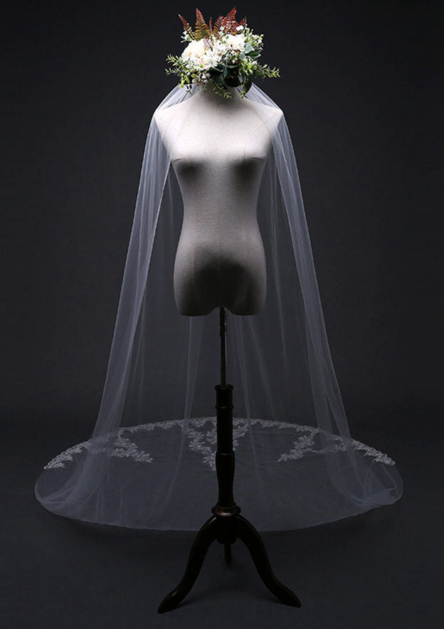 One-tier Cathedral Bridal Veils