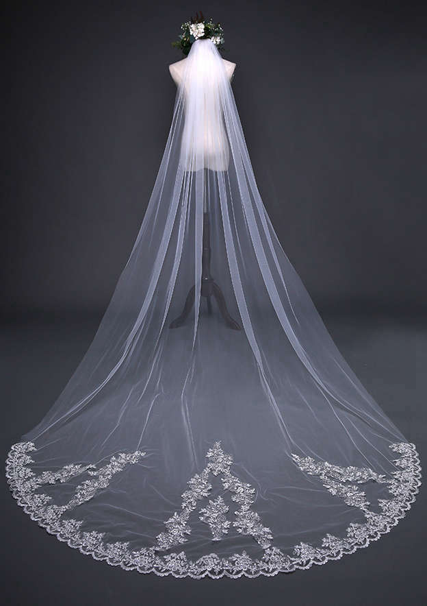 One-tier Cathedral Bridal Veils