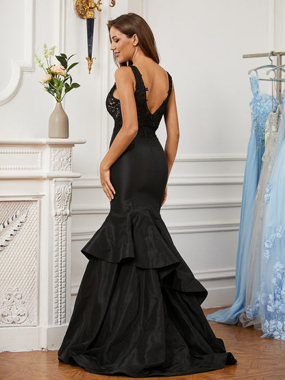 Satin Lace V-neck Sleeveless Sweep/Brush Train Dresses