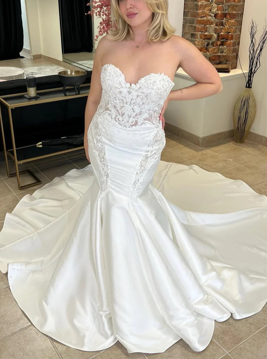 Satin Lace Strapless Long Wedding Dress With Trumpet