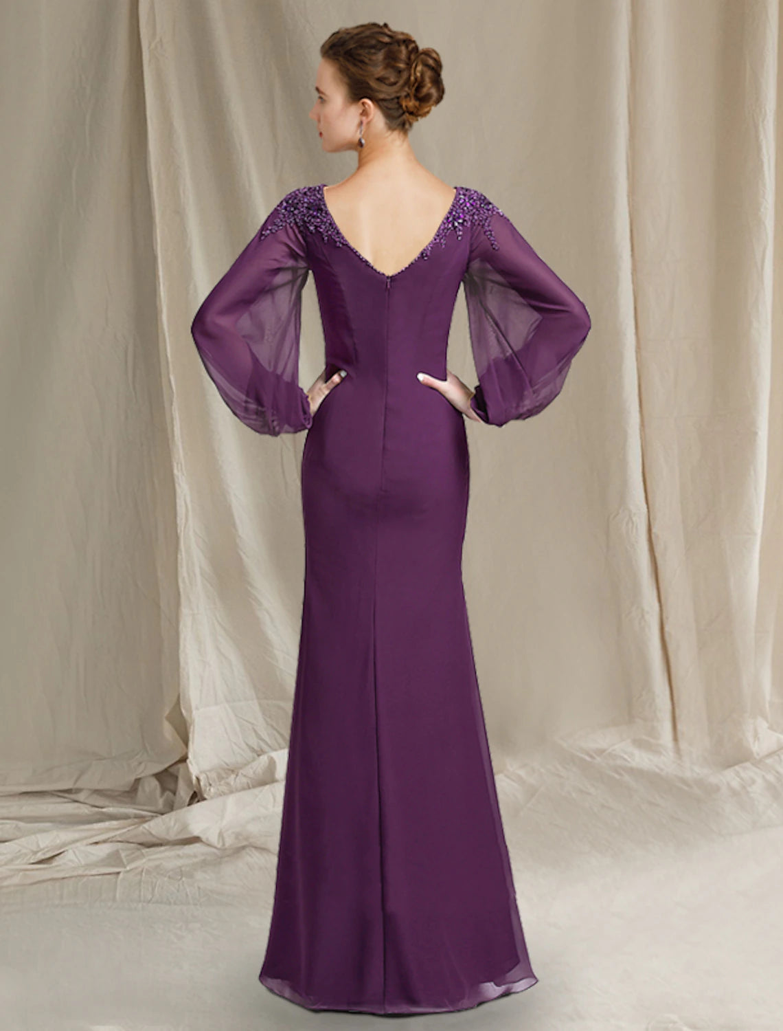 Weitese Sheath / Column Mother of the Bride Dress Elegant Jewel Neck Floor Length Chiffon Long Sleeve with Beading