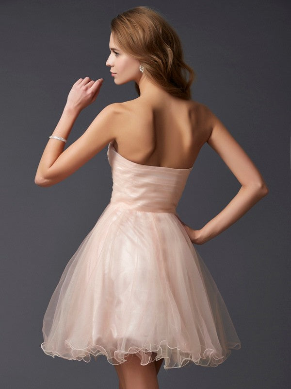 Weitese A-Line/Princess Sweetheart Sleeveless Short Silk like Satin Homecoming Dresses