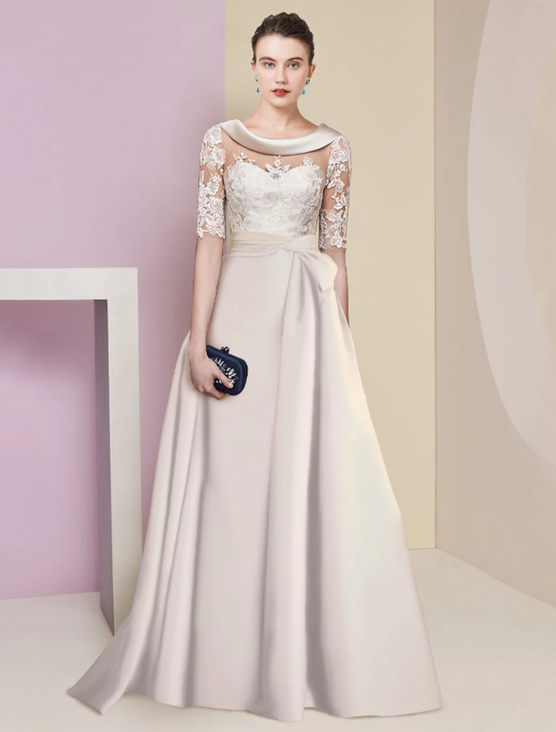 Weitese A-Line Mother of the Bride Dress Formal Elegant Scoop Neck Floor Length Satin Lace Half Sleeve with Appliques