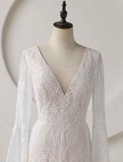 Beach Boho Wedding Dresses Sheath / Column High Neck Long Sleeve Court Train Lace Bridal Gowns