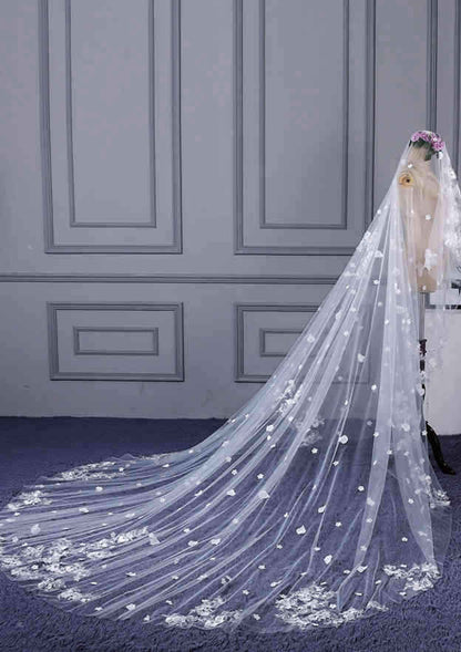 One-tier Cathedral Bridal Veils With Petal