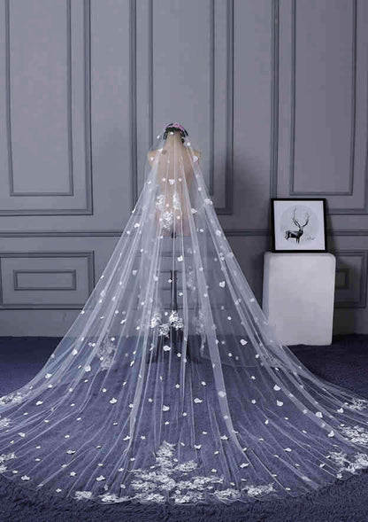 One-tier Cathedral Bridal Veils With Petal